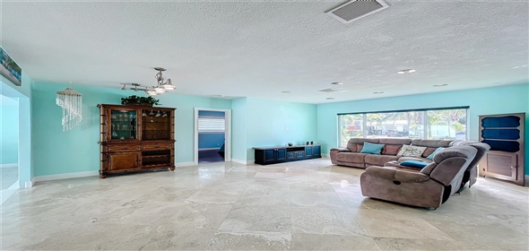 1681 SE 4th Ct Deerfield Bch Florida, 33441 | Beautiful Residential House