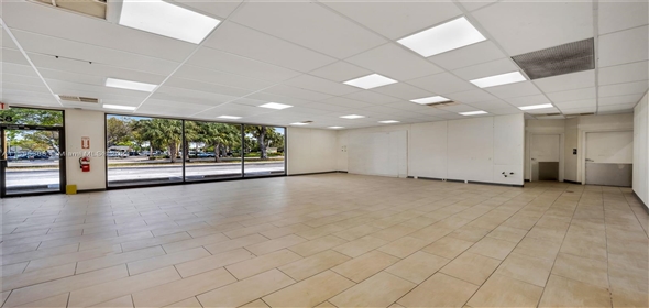 8201 N Pine Island Rd # A Fort Lauderdale Florida, 33321 | Splendid Commercial Office