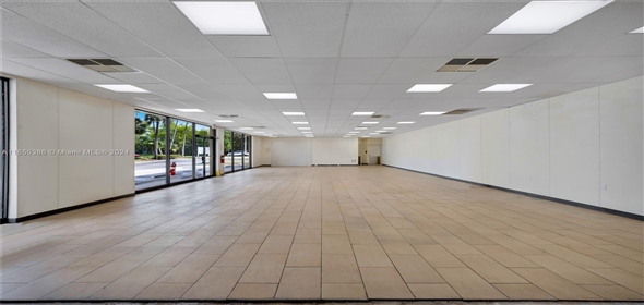 8201 N Pine Island Rd # A Fort Lauderdale Florida, 33321 | Splendid Commercial Office