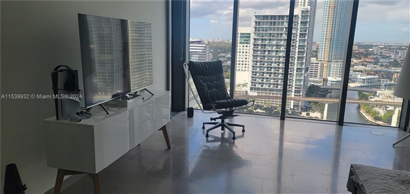 68 Se 6th St #2110 Miami Florida, 33131 | Stunning and Elegant Apartment