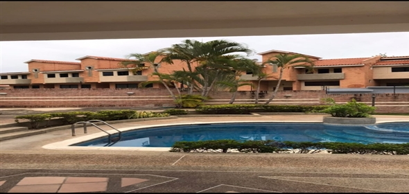 Monte Plata Trigal Norte Valencia Carabobo, 2001 | STUNNING HOME