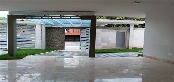 Urb Guaparo Valencia Carabobo, 2001 | LUXURY HOUSE IN GUAPARO CARABOBO