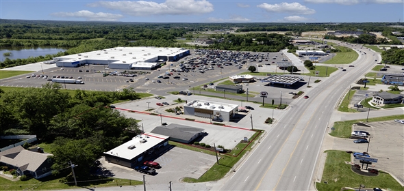 606 S. Truman Blvd Festus Missouri, 63028 | Wal-Mart QSR Out Parcel Available