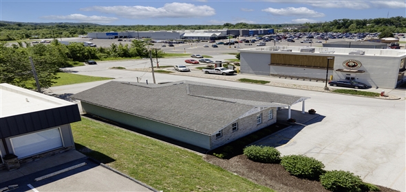 606 S. Truman Blvd Festus Missouri, 63028 | Wal-Mart QSR Out Parcel Available