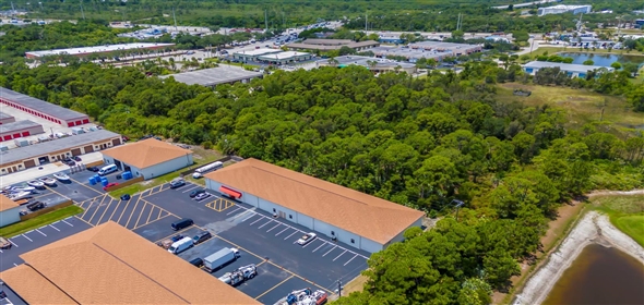 1013 SE Holbrook Ct Port St Lucie Florida, 34952 | Commercial property