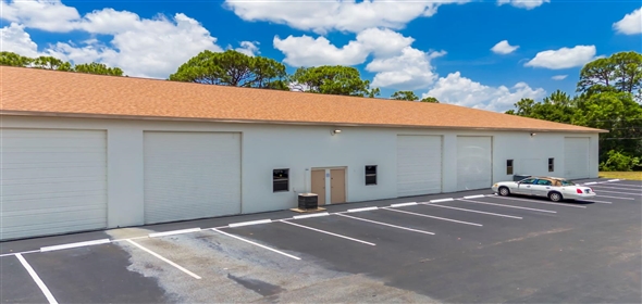 1013 SE Holbrook Ct Port St Lucie Florida, 34952 | Commercial property