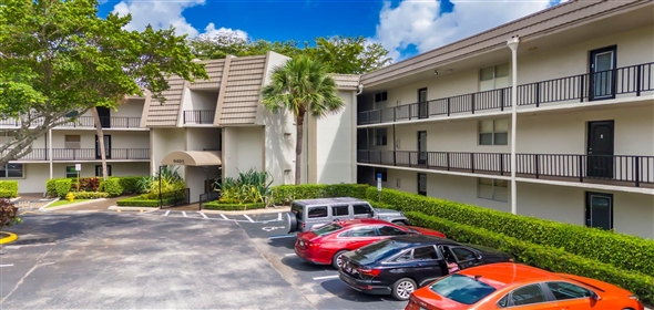 9401 Lime Bay Blvd # 209 Tamarac Florida, 33321 | Beautiful condo