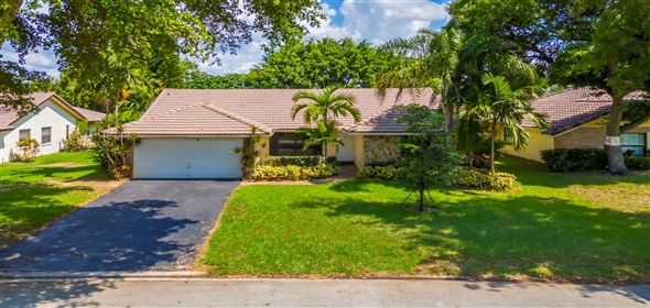 10677 NW 2nd Pl Coral Springs Florida, 33071 | Beutiful single family home