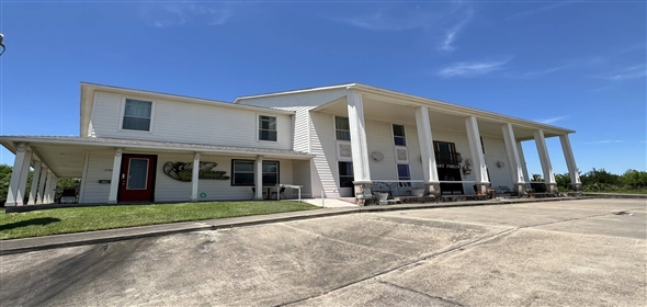 770 Marina Bay Dr Clear Lake Shores Texas, 77565 | WATERFRONT 9,700Sf COMMERCIAL RETAIL