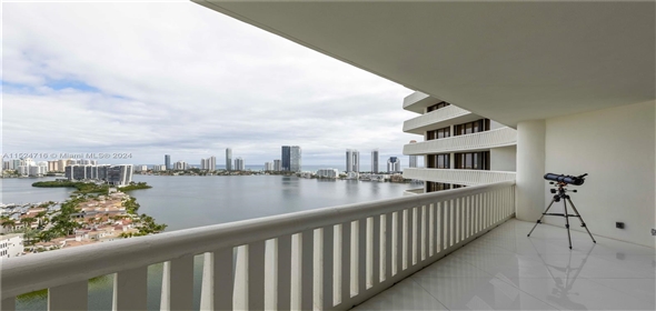 3000 Island Bl # 2303 Aventura Florida, 33160 | Sophisticated Condo