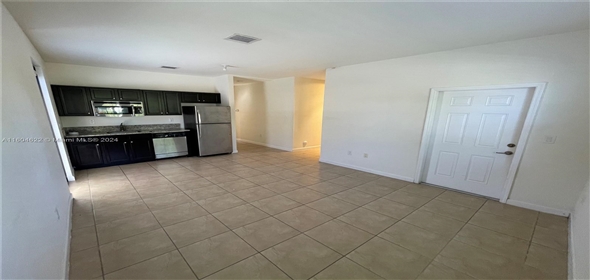 588 SE 35th Ter # . Homestead Florida, 33033 | Beutiful single family home