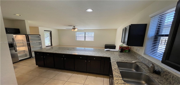 588 SE 35th Ter # . Homestead Florida, 33033 | Beutiful single family home