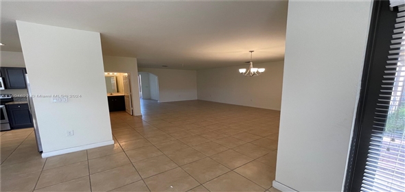 588 SE 35th Ter # . Homestead Florida, 33033 | Beutiful single family home