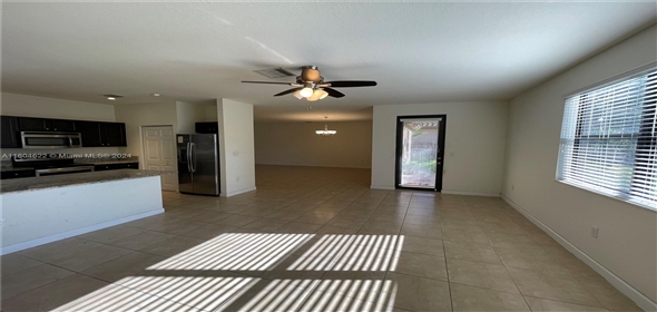 588 SE 35th Ter # . Homestead Florida, 33033 | Beutiful single family home