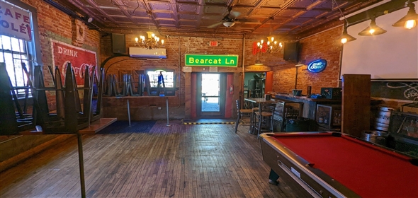 117 S San Francisco St Flagstaff Arizona, 86001 | Beautiful restaurant/bar