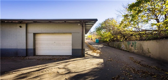 214 Allen St New Britain Connecticut, 06053 | Industrial Garage-Storage-Warehouse