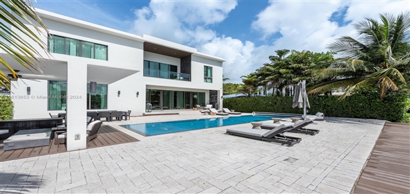 13145 Coronado Ln N Miami Beach Florida, 33181 | Spectacular Single Family Home