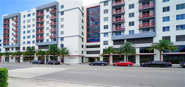 3930 NW 7th St # 104 Miami Florida, 33126 | Splendid Comercial Building