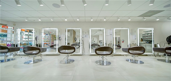 1 Hialeah Florida, 33015 | Beauty Salon