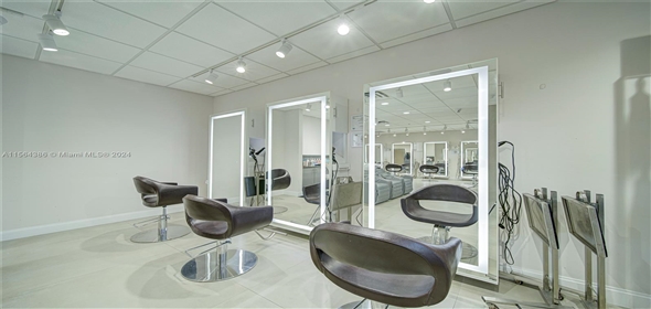 1 Hialeah Florida, 33015 | Beauty Salon