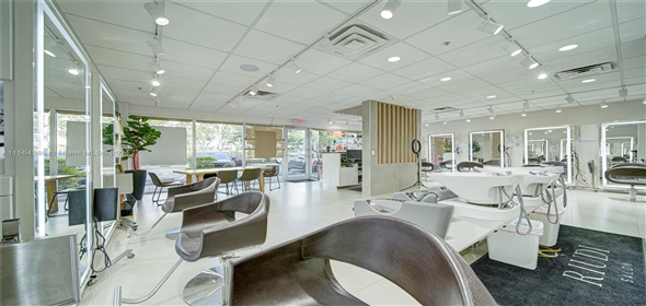 1 Hialeah Florida, 33015 | Beauty Salon