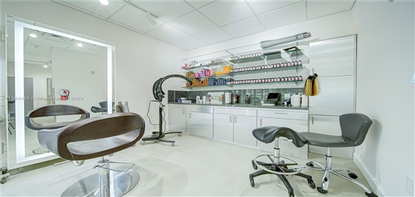 1 Hialeah Florida, 33015 | Beauty Salon