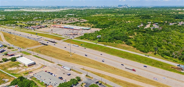 5305-5306 Keeneland Parkway Dallas Texas, 75211 | Convenient Commercial Land