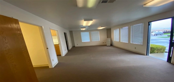 1200 Maple Street Ste 102 Madera California, 93637 | Convenient Commercial Office