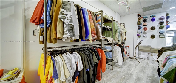 Kendall Kendall Florida, 33186 | Very Busy Clothing Boutique