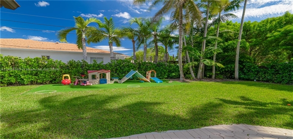 6420 Dolphin Dr Coral Gables Florida, 33134 | Modern and Spacious Family Home