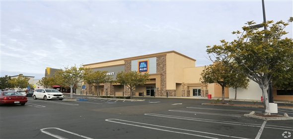 1750 University Dr Vista California, 92083 | Aldi Sublease - North County Square