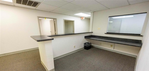 560 W Main St Lewisville Texas, 75057 | Convenient Medical Office