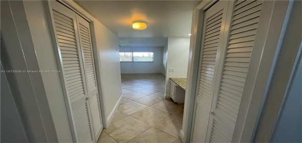 950 Hillcrest Dr # 302, BLDG 16 Hollywood Florida, 33021 | Beautiful Condo