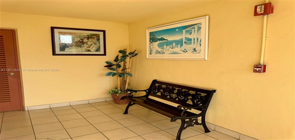 1000 Parkview Dr # 511 Hallandale Beach Florida, 33009 | Beautiful Condo for sale