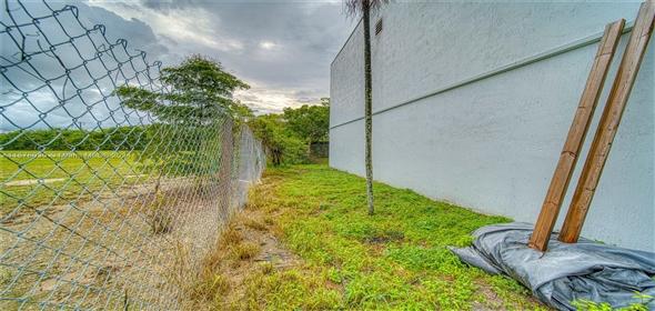 Homestead Homestead Florida, 33032 | Specialized Fence Painting