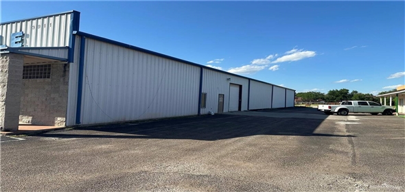 3911 W State Highway 107 Edinburg Texas, 78539 | Exclusive Industrial Building