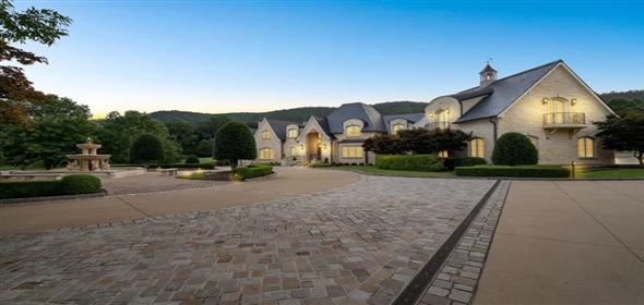 2551 Crow Valley Road NW Dalton Georgia, 30720 | Luxurious French Chateau Estate & Event Venue