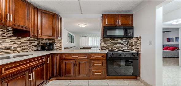 2687 N Garden 206 Drive Lake Worth Florida, 33461 | Beautiful Condo