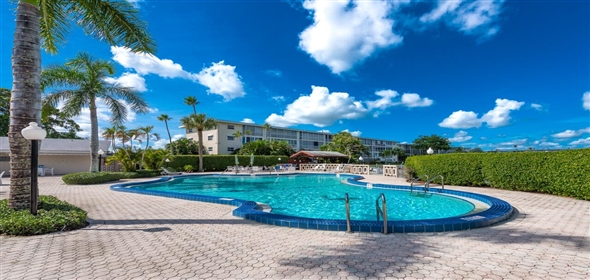 2687 N Garden 206 Drive Lake Worth Florida, 33461 | Beautiful Condo