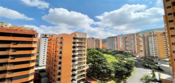 Res. Amalfi Suites II, La Trigaleña Valencia Carabobo, 2001 | Stunning Apartment - Apartamento en La Trigaleña