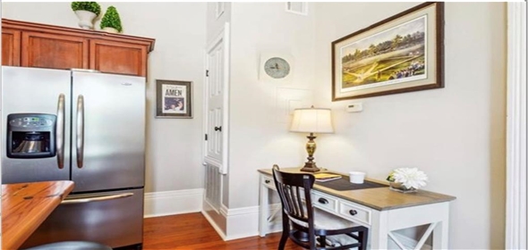 2222 Carondelet Street Unit H New Orleans Louisiana, 70130 | Beautiful Full-furnished condo