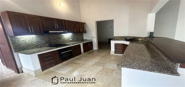 Road to Colegio Britanico.  Bolivar, 130001 | Beautiful House