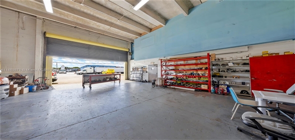 8125 NW 93rd St Medley Florida, 33166 | Beautiful Warehouse