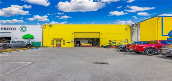 8125 NW 93rd St Medley Florida, 33166 | Beautiful Warehouse