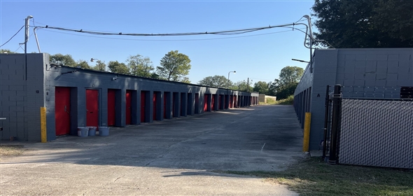 100 Martinez Dr, Monroe Louisiana, 71203 | Exclusive Warehouse for Sale