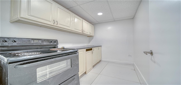 North Miami Beach North Miami Beach Florida, 33162 | Office Space