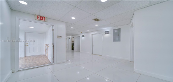 North Miami Beach North Miami Beach Florida, 33162 | Office Space