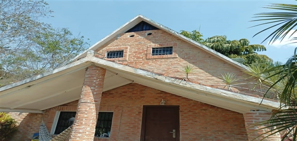 Colinas de Guataparo, Valencia Carabobo, 2001 | Spacious Chalet-Style Home - Chalet en Colinas de Guataparo