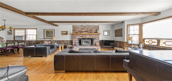 6 Quaker Ridge Road Sherman Connecticut, 06784 | Charming Sherman home