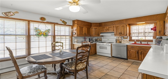 6 Quaker Ridge Road Sherman Connecticut, 06784 | Charming Sherman home